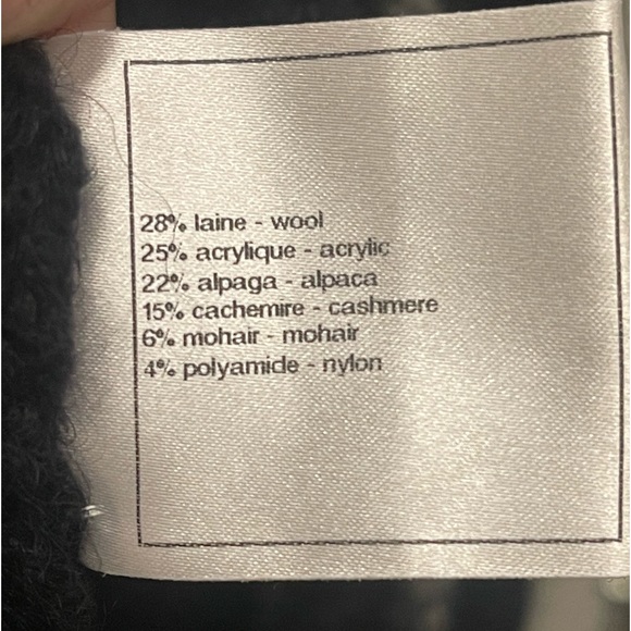 CHANEL VINTAGE 🌟CARDIGAN TWEED SWEATER; LIKE NEW - Picture 15 of 16